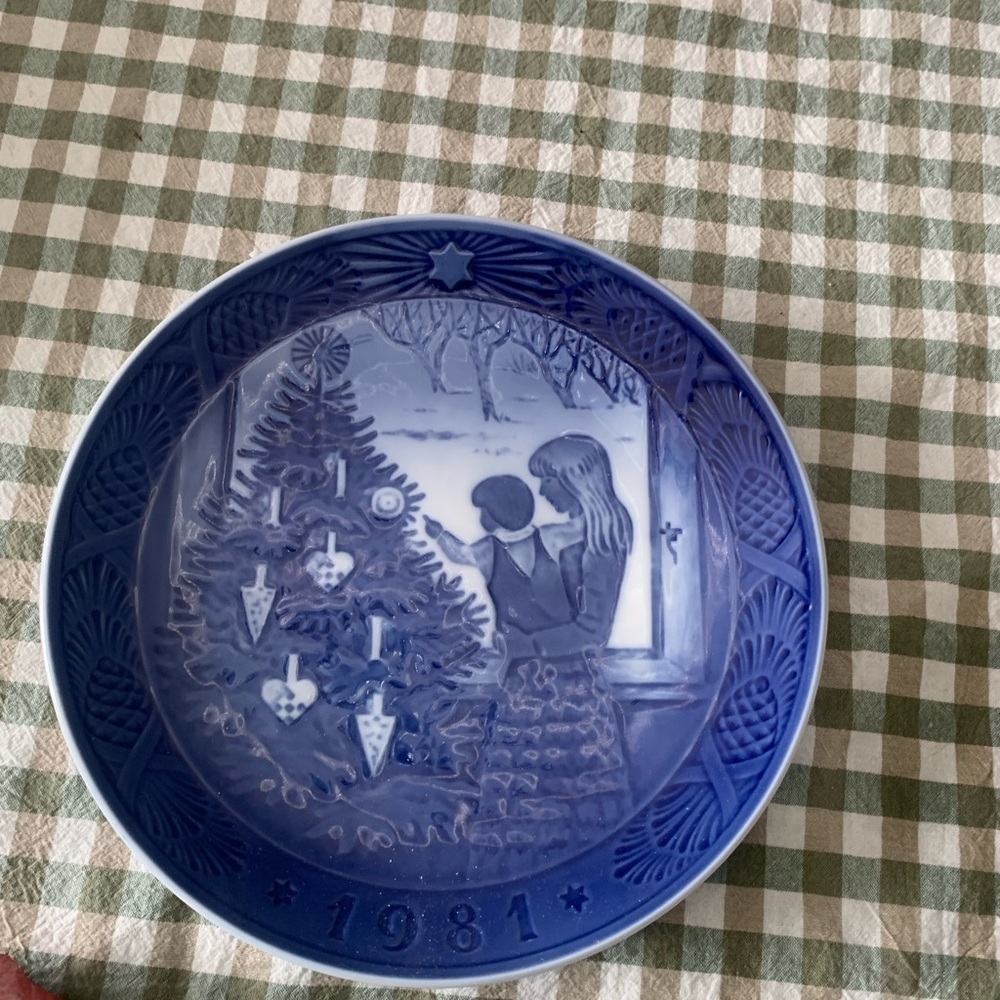 Royal Copenhagen Blue Christmas Plate